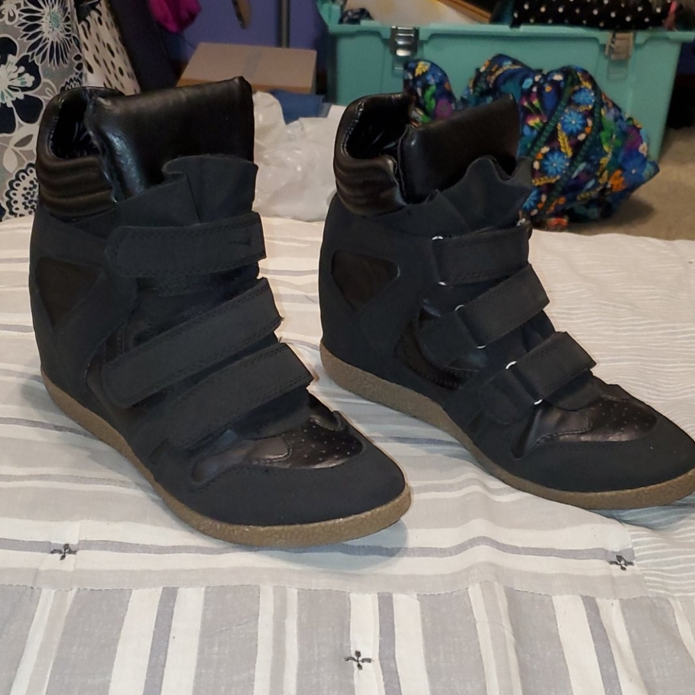 Gym Shoe Wedges